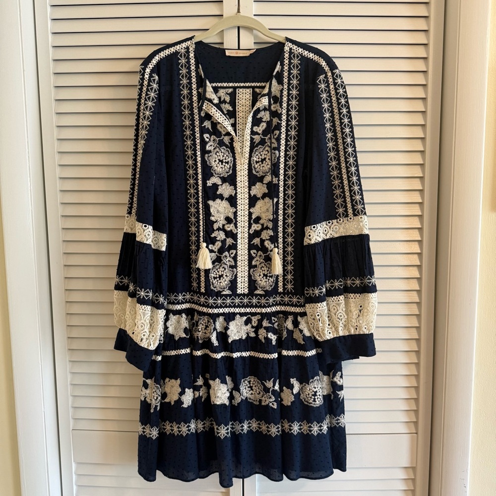 Tory Burch Embroidered dress in Navy/Cream, Size L